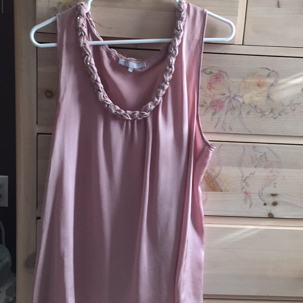Tank with braided neckline with chain detailing